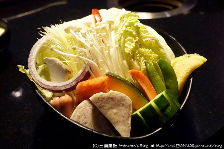 肉多多火鍋