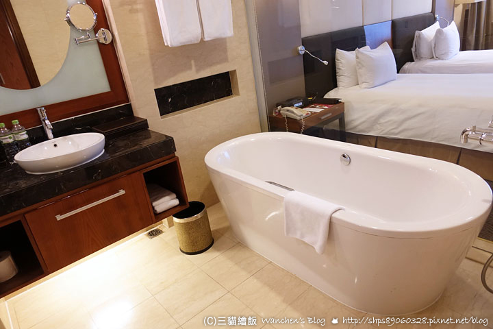 越南住宿 西河內皇冠假日酒店